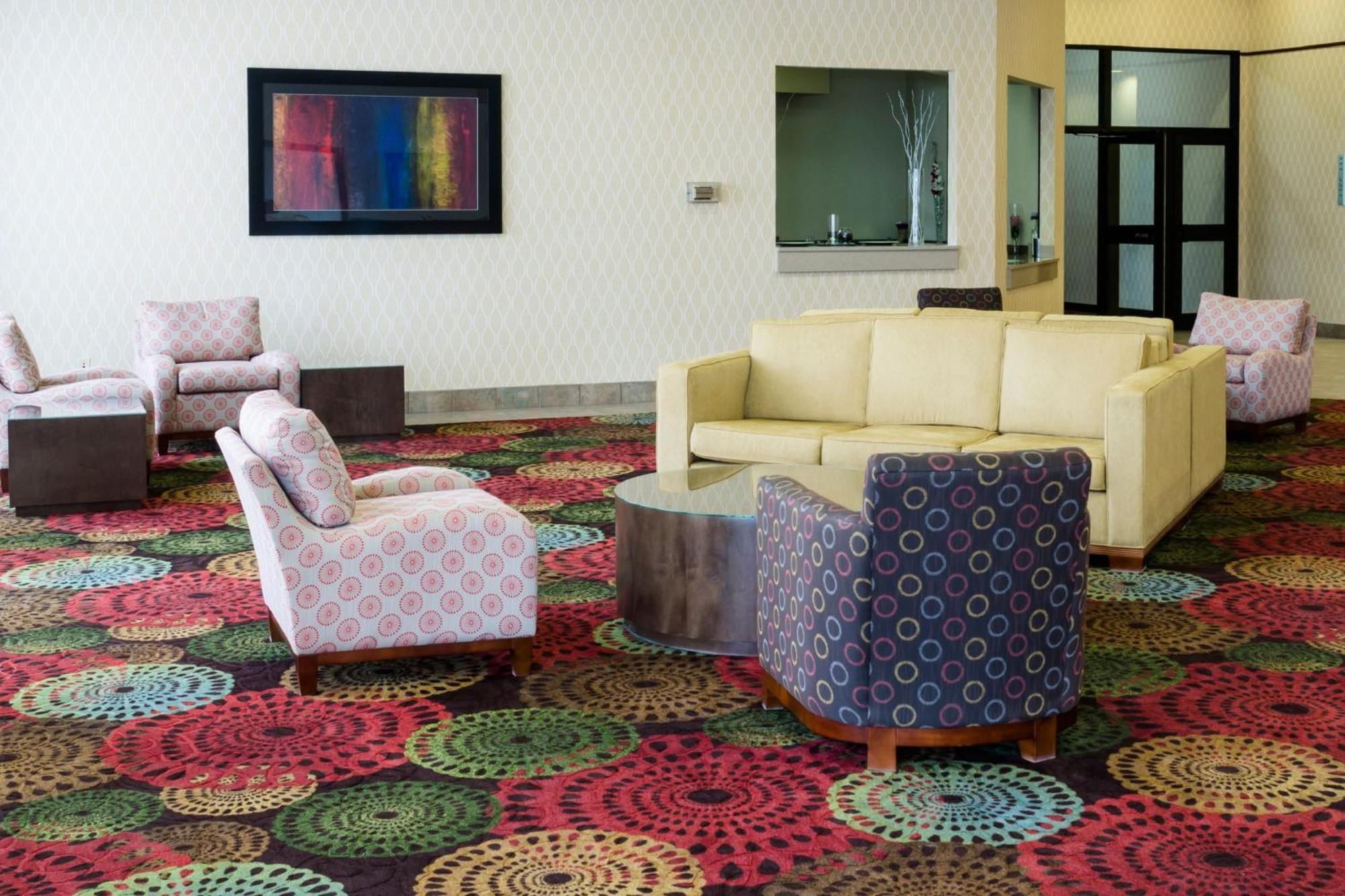 Holiday Inn Express Big Rapids By Ihg Екстер'єр фото